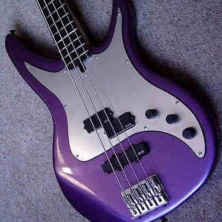 PG 876: HARTKE XL-4 BASS