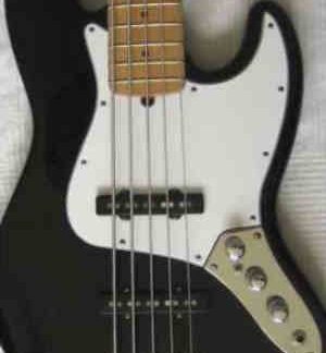 PG 14056: Fender 2008 American Standard 5-String Jazz Bass