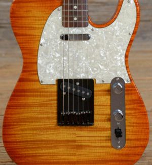 PG 1027: FENDER FOTO FLAME TELE