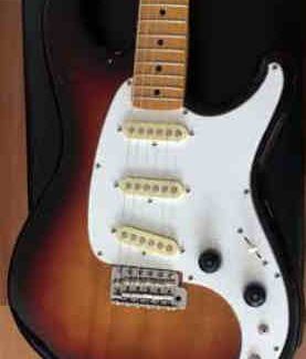 PG 13530: Ibanez 1983 Roadstar II RS-205