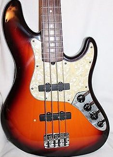 PG 38404: Fender American Deluxe Jazz Bass