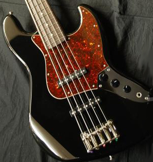 PG 14054: Fender Japan Model JBV-105 Jazz Bass