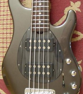 PG 35048: Music Man USA Sterling 5 String H H Bass