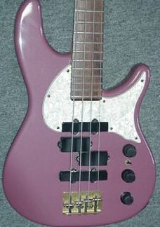 PG 858: Fender USA Urge Bass