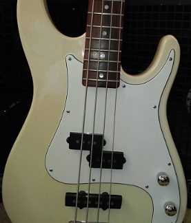 PG 32602: PEAVEY 1994 FORUM PLUS BASS