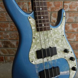 PG 9043 Peavey Axcellerator 4-string Bass